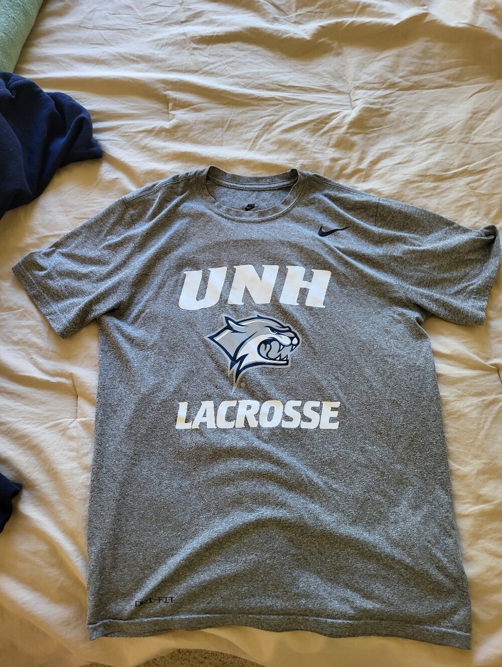 UNH Lacrosse Nike Grey Graphic Tee